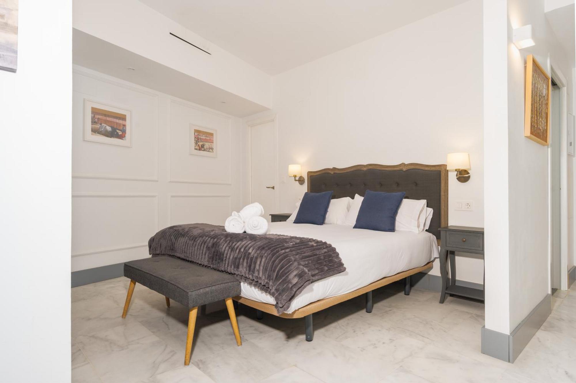 Panther Home Francos Seville Ngoại thất bức ảnh